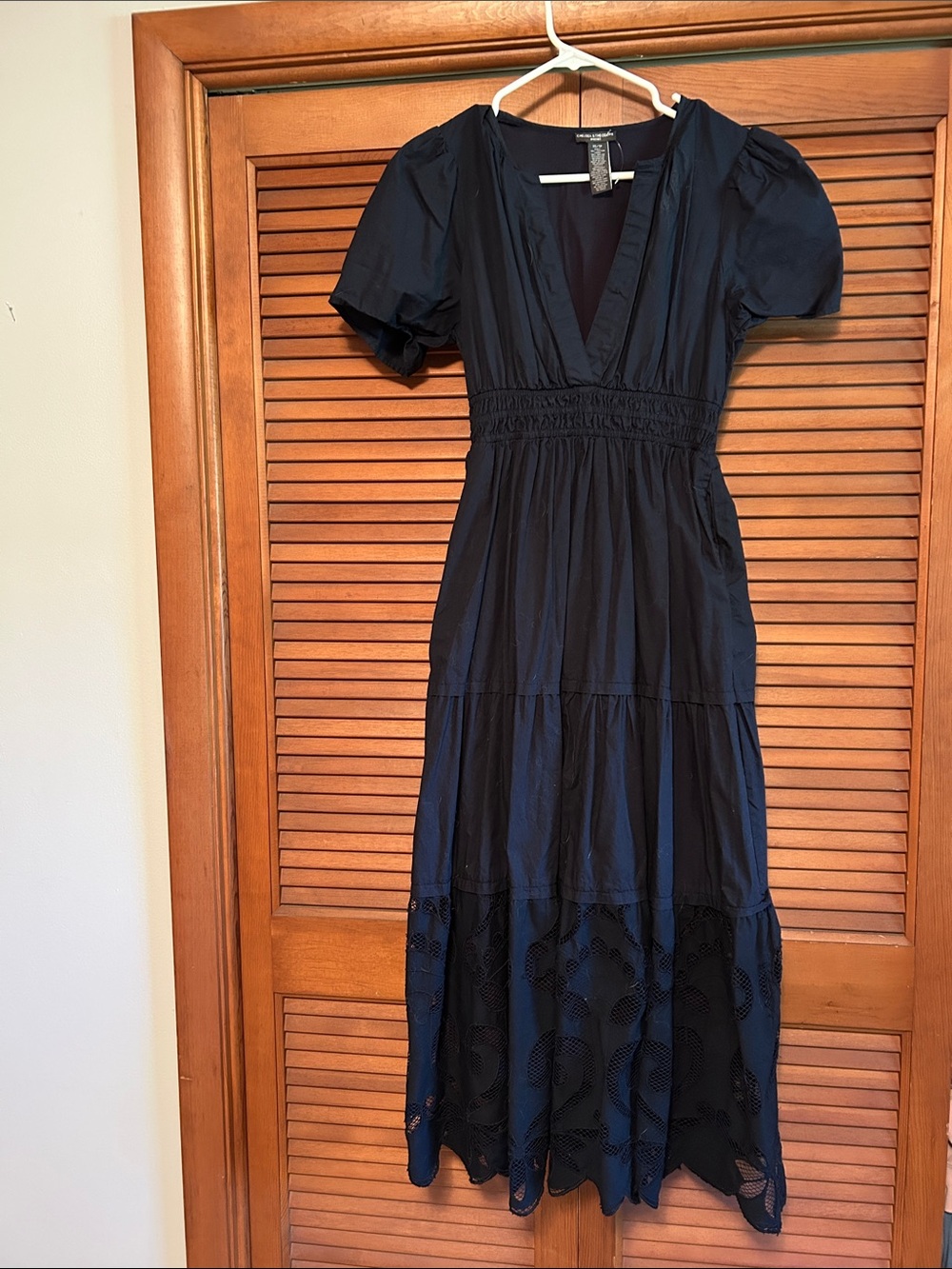 Chelsea & Theodore Black V-Neck Maxi Dress with Puff Sleeves